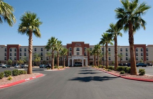 Seven Hills Hotel | Hampton Inn & Suites Las Vegas South