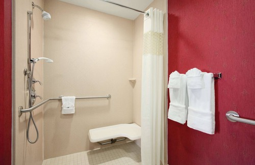 Millington Hotel | Hampton Inn & Suites Millington