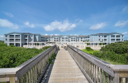 Pine Island Hotel | Hampton Inn & Suites Outer Banks/Corolla