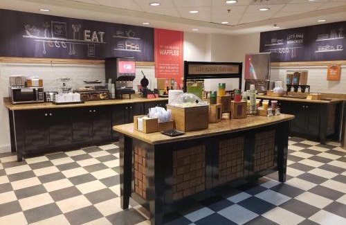 Palestine Hotel | Hampton Inn & Suites Palestine