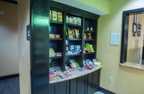 Palestine Hotel | Hampton Inn & Suites Palestine