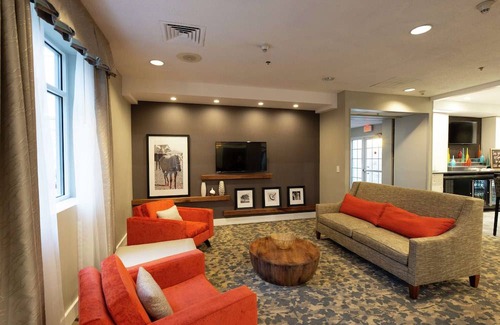 Southwest Raleigh Hotel | Hampton Inn & Suites Raleigh/Cary I-40 (PNC Arena)