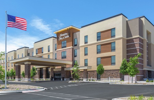 Sparks Hotel | Hampton Inn & Suites Reno/Sparks