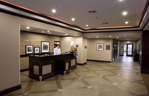 Mount Pleasant Hotel | Hampton Inn & Suites Mount Pleasant