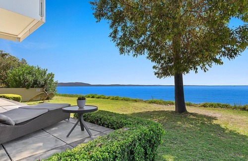Port Stephens Council House | Hamptons by the Sea - Luxury on the Waters Edge