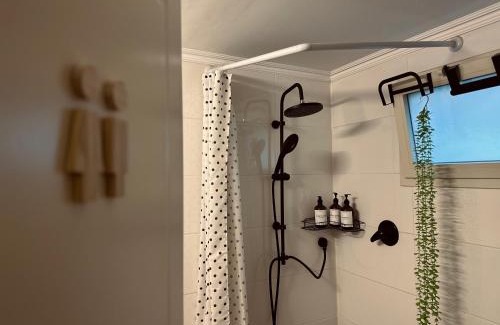 Majdal al-Shams Apartment | Hamsa Suite