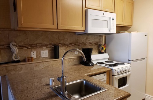 Princeville Apartment | Hanalei Bay RESORT 2312 289.00 Oct28-Nov1 BlowOutSaleBeachFront 10 Star Reviews!