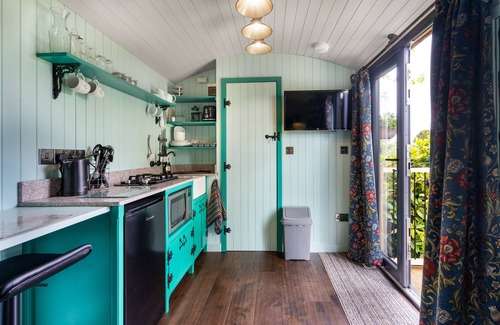 Redruth Apartment | Handcrafted Shepherd's Hut & Shower