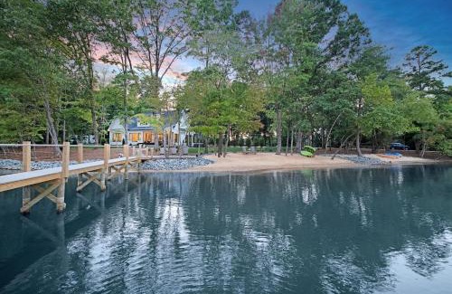 Mayhew House | Hanesbee Escape