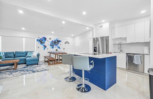 Riverland Village House | Hangar 3350-Fort Lauderdale/wifi/casino/pool/city/3 bedrooms/peaceful retreet