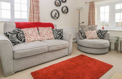 Burythorpe Cottage | HANGING HILL FARM COTTAGE, romantic, with open fire in Malton