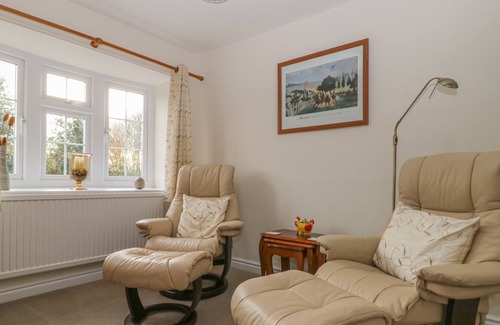 Burythorpe Cottage | HANGING HILL FARM COTTAGE, romantic, with open fire in Malton