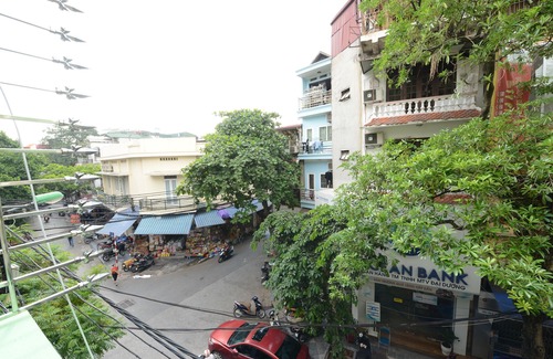 Hang Buom Hotel | Hanoi Golden Hostel