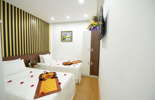Hang Buom Hotel | Hanoi Golden Hostel