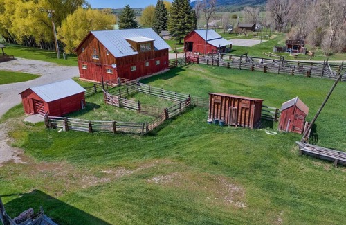Swan Valley Apartment | Hansen Guest Ranch Venue