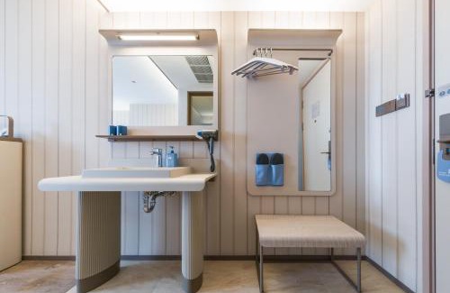 Pudong Hotel | Hanting Shanghai Pudong Airport Chuansha Road Hotel 汉庭上海浦东机场川沙路酒店