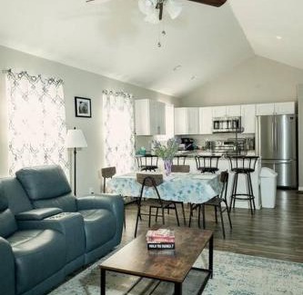 Biloxi House | Happy Beach House in Biloxi