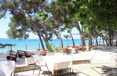 Valbandon RV Rental | Happy Camp mobile homes in Centro Vacanze Bi Village