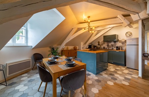 Blois Apartment | "Happy Cocoon" - Immersion in the historic center