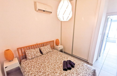 Aradippou Apartment | Happy Day Dreamer Apartments - Blue Beach Suite