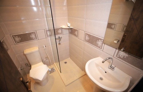 Kafrat al Jabal Hotel | Happy Day Pyramids View Hotel