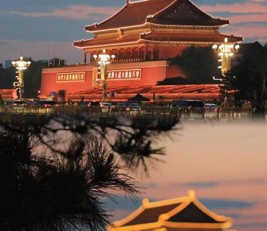 Wangfujing Shopping Area Hotel | Happy Dragon Saga Hotel with terrace- Free wifi with fluent English speaking,Tourist ticket service&food recommendation,Near Tian'AnMen Forbidden City,Wangfujing walking street,Easy to get any tour sights by metro