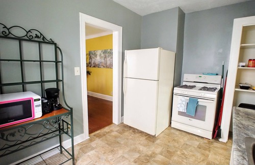 Old Brooklyn Apartment | Happy Hideaway Old Brooklyn #2