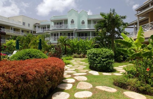 Hastings Apartment | Happy Holidays #15 Margate Gardens