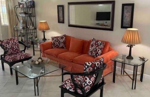 Hastings Apartment | Happy Holidays #15 Margate Gardens