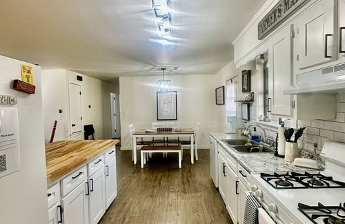 Oxford House | Happy Place in the Sip, Your Happy Place in the Sip!
