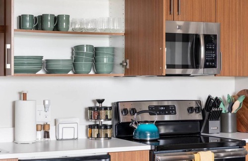 Traverse City Condo | HAPPY Trails 219 2BD Condo Downtown Wineries Beaches