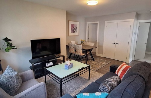 Langford House | Happy Zone Suite with A/C - Sleeps 4. Complimentary Refreshments !