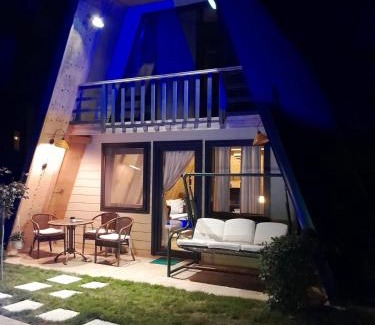 Sapanca Ski Chalet | HappyHouse Bungalov Three-Room, SW POOL with lake view, Sapanca B1
