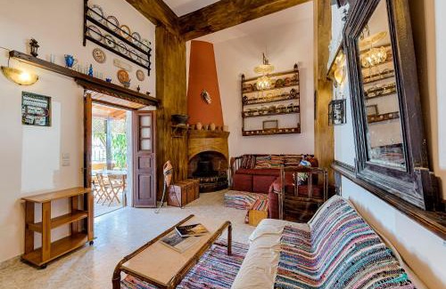 Malonas House | Hara's Traditional Detached House in Malona