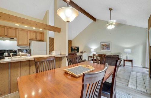 Harbor Springs Condo | Harbor Cove #11, Week 35 Near Skiing, Golf & Downtown
