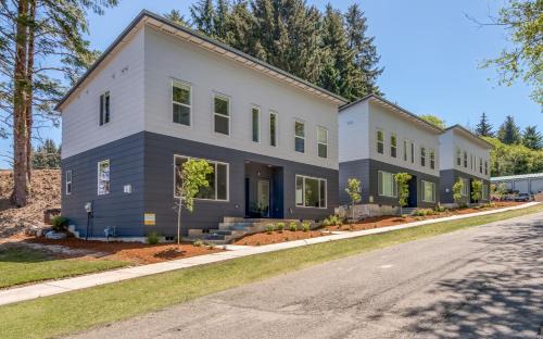Depoe Bay House | Harbor Lights #1 - New Construction Townhome