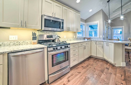 Harbor Springs House | Harbor Springs Home: Walk to Dining & Beach!