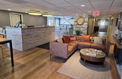 Manitowoc Hotel | Harbor Town Inn, BW Signature Collection