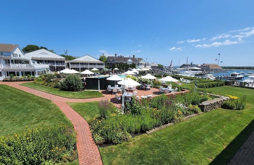 Edgartown Apartment | Harbor View Suite at Harborside Inn in Edgartown