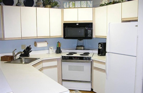 Heron Harbour Isle Condo | Harbour Club B16-Baywater 120th St, Free WiFi, Pool, W/D, AC