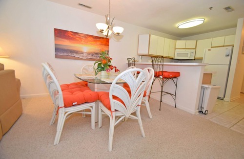 Heron Harbour Isle Condo | Harbour Club G7-Baywater 120th St, Free WiFi, Pool, W/D, AC