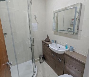 Borth-y-Gest Apartment | Harbour Haven: Spectacular Views