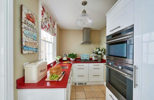 West Cliff House | Harbour House
