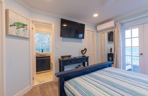 Nassau House | Harbour Mews - Oceanfront Townhouse