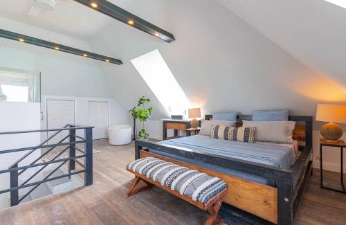 Nassau House | Harbour Mews - Oceanfront Townhouse