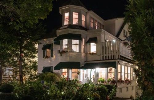 Boothbay Harbor Bed & Breakfast | Harbour Towne Inn on the Waterfront
