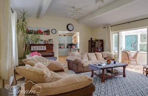 Weymouth House | Harbour View Bungalow