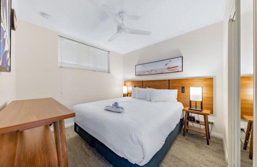 Airlie Beach Apartment | Harbour View King Suite with Spa 1511