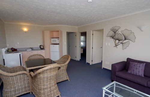 Ahuriri Hotel | Harbour View Motel on Ahuriri Beach in Napier NZ with sea view suites