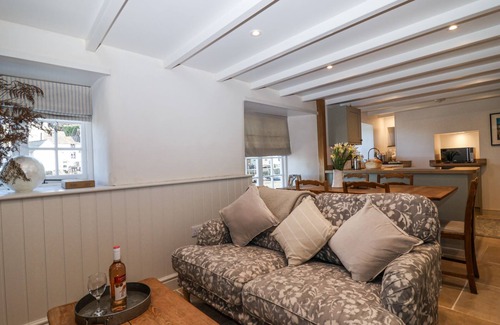 Polperro House | HARBOUR VIEW, pet friendly, country holiday cottage in Polperro